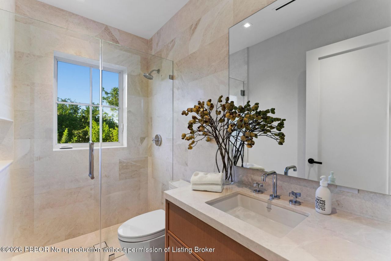 2219 Ibis Isle Road E, Palm Beach, FL 33480 Photo