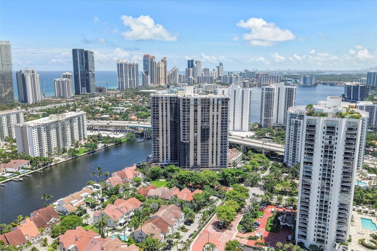 19355 Turnberry Way, Unit 19F, Aventura, FL 33180 Photo