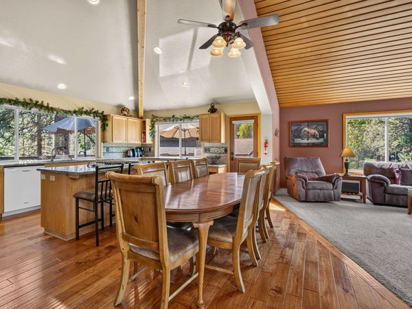 17924 Foursome Lane, Sunriver, OR 97707