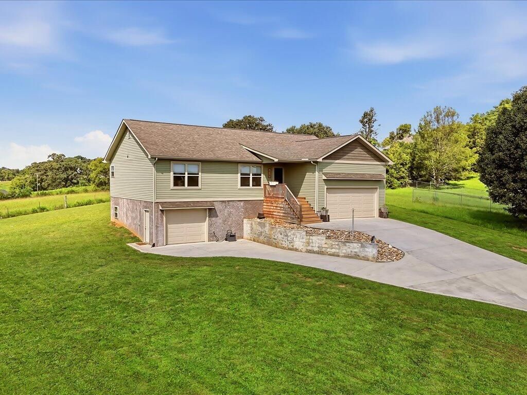 628 English Meadows Drive, White Pine, TN 37890 Main Photo
