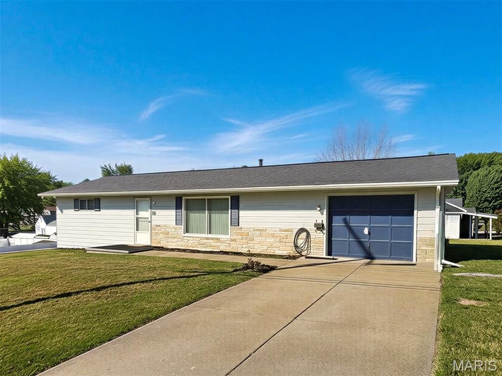 913 Vine Street , Festus, MO 63028 Main Photo