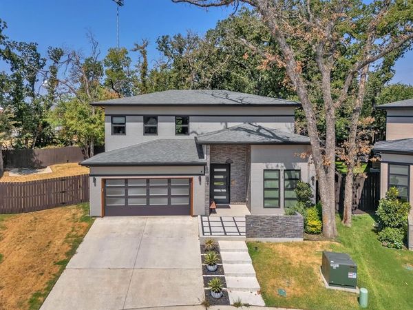3059 Tall Oaks Court, Corinth, TX 76210