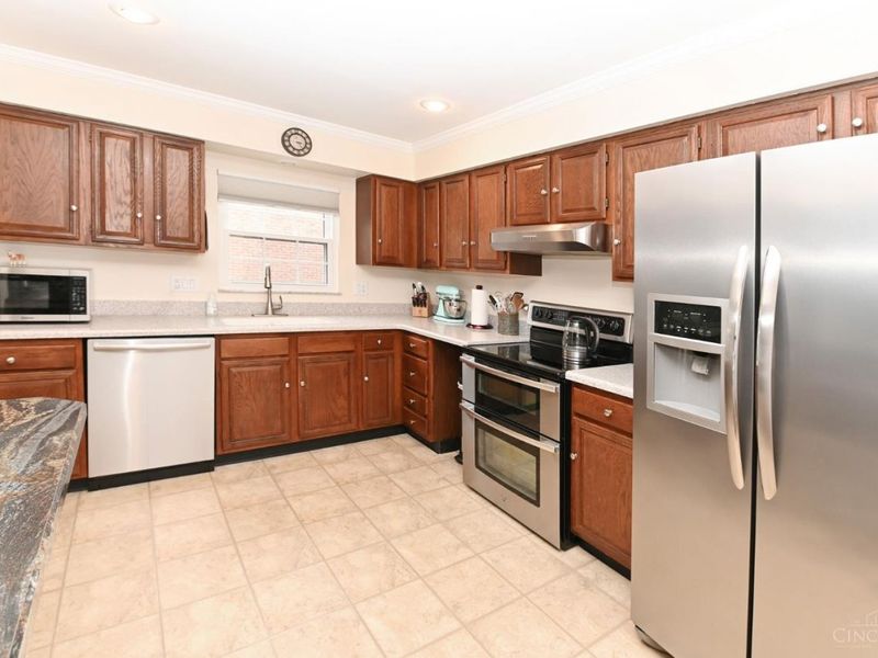 3421 Traskwood Circle, Unit C, Cincinnati, OH 45208 Photo 17