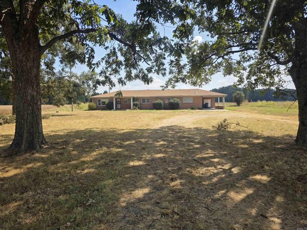 2742 Phillips 241 Road, Lexa, AR 72355