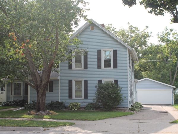 235 S Stewart Street, Geneseo, IL 61254