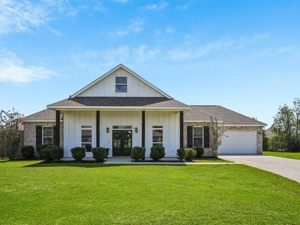 52298 AUTUMN LEAF Drive , Loranger, LA 70446
