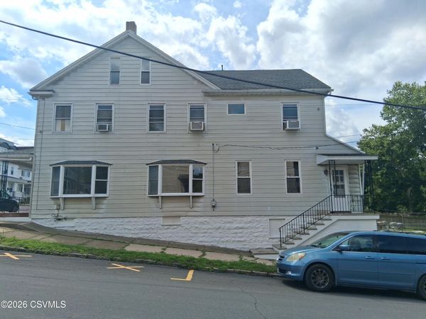 201 WEST Avenue , Mt. Carmel, PA 17851