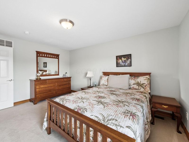 6024 Kentigern Court S, Dublin, OH 43017 Photo 36