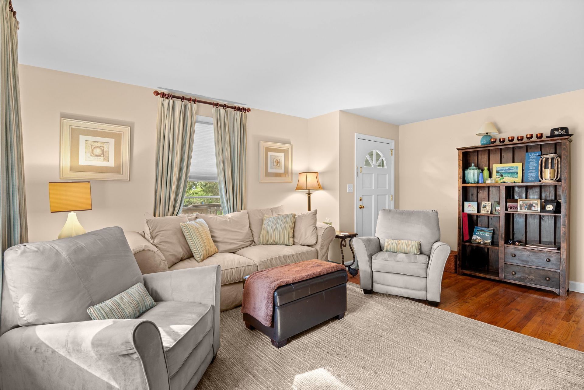 221 Windover Dr. Photo 3