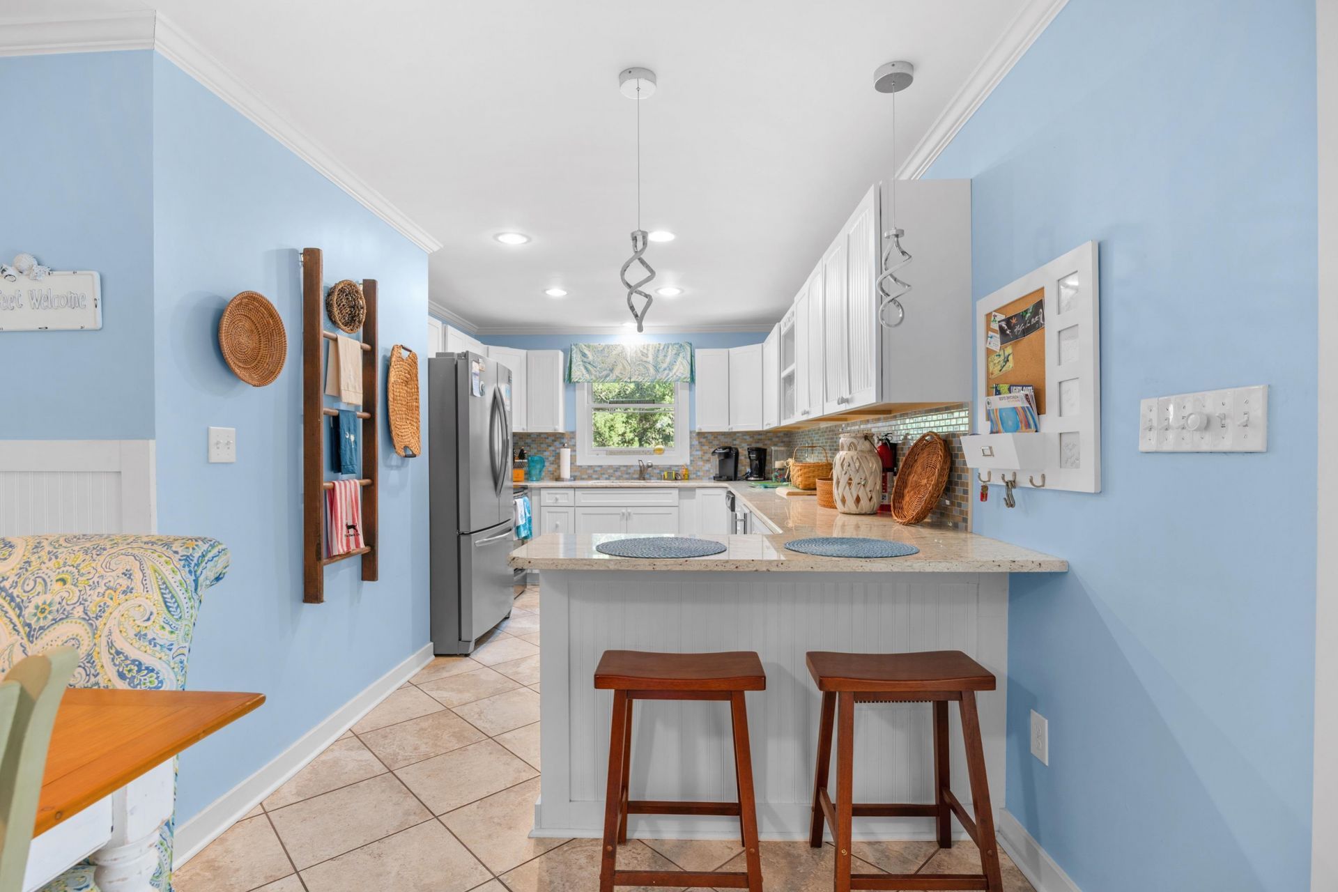 221 Windover Dr. Photo 5