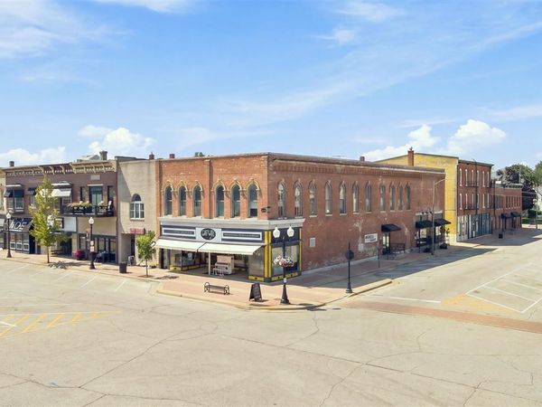 101 Marion Ave., Washington, IA 52353