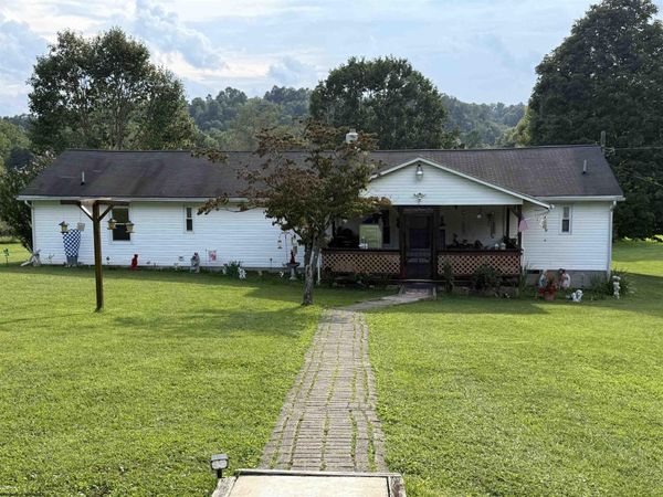 38 Shimier Place, Mill Creek, WV 26280