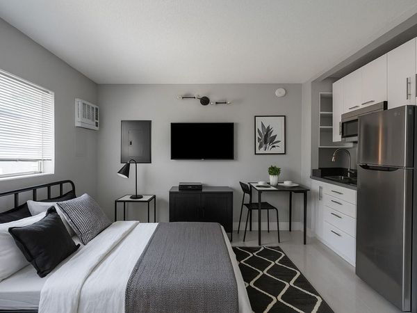 640 NE 7th Avenue, Unit 13, Fort Lauderdale, FL 33304