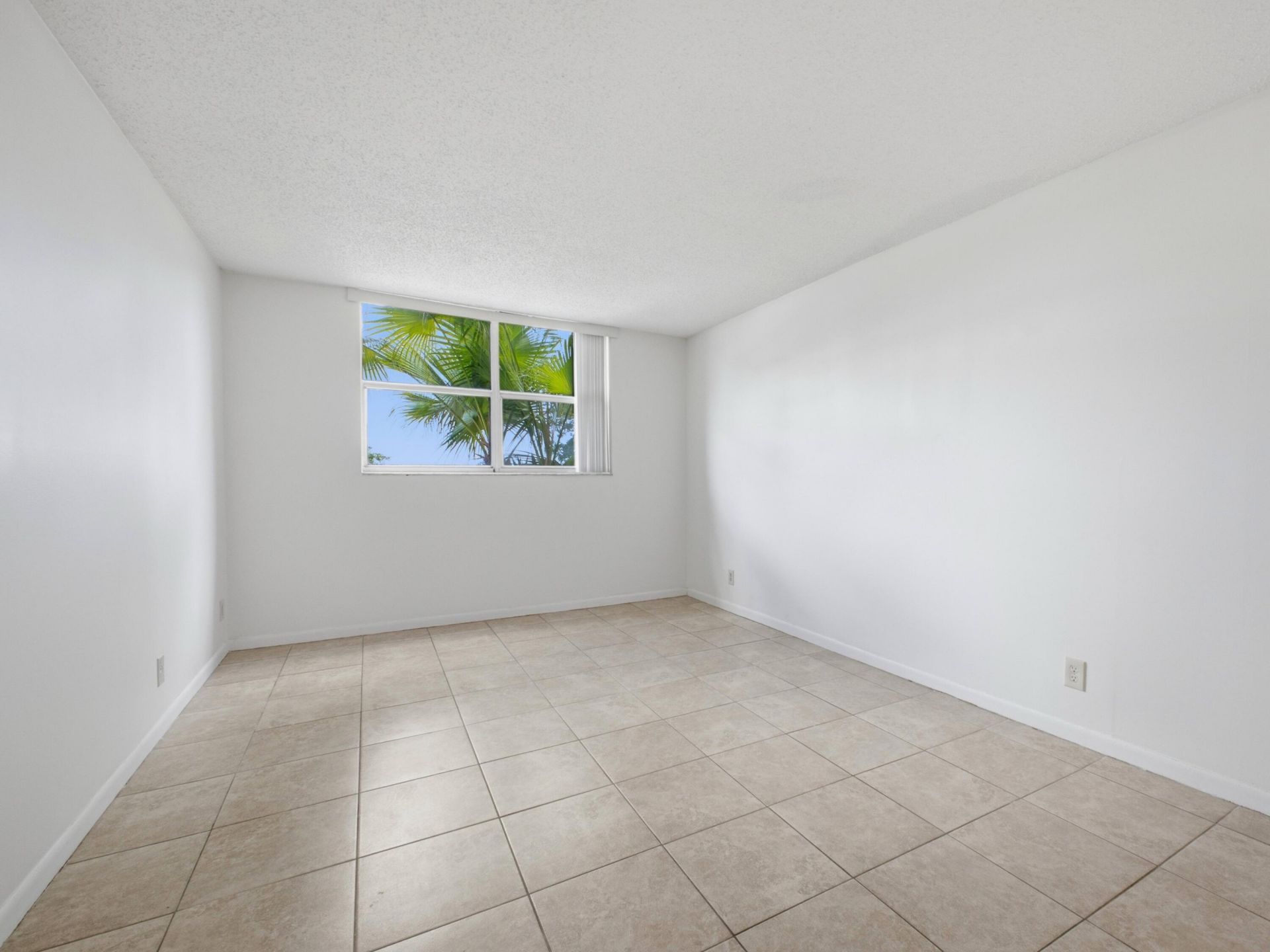 480 Executive Center Drive, Unit 1C, West Palm Beach, FL 33401 Photo