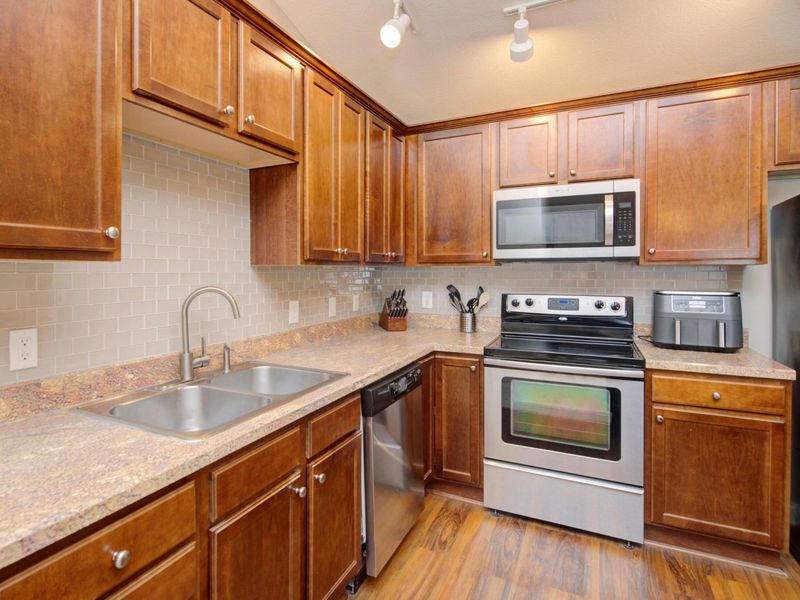 4223 Colister Drive, Unit 11, Dublin, OH 43016 Photo 11
