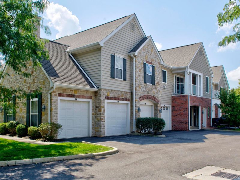 4223 Colister Drive, Unit 11, Dublin, OH 43016 Photo 2