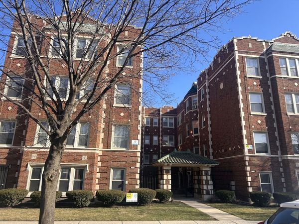 2105 Grove Avenue , Unit 202, Berwyn, IL 60402