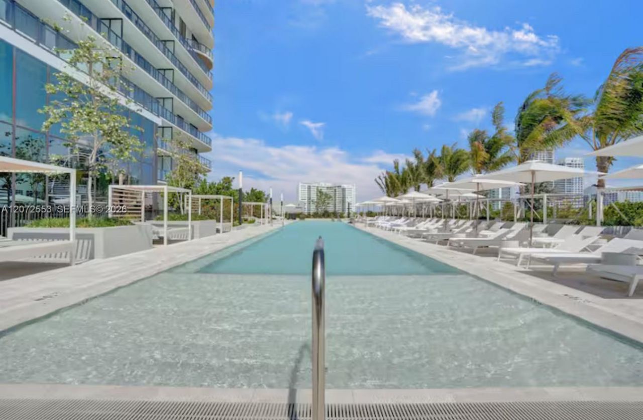 580 72nd , Unit 1713, Miami Beach, FL 33141 Photo