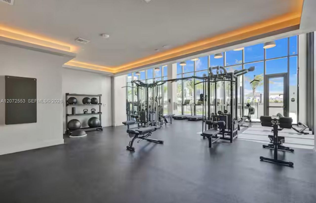 580 72nd , Unit 1713, Miami Beach, FL 33141 Photo