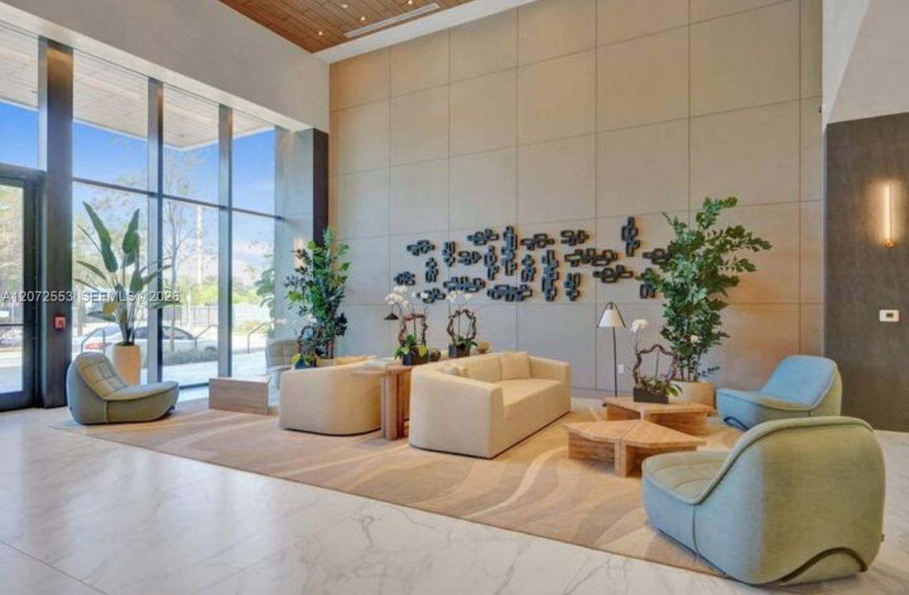 580 72nd , Unit 1713, Miami Beach, FL 33141 Photo