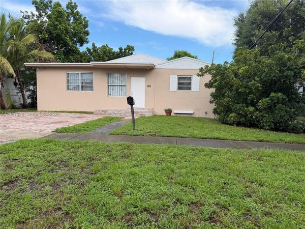 1311 NE NE 157 ST , North Miami Beach, FL 33162