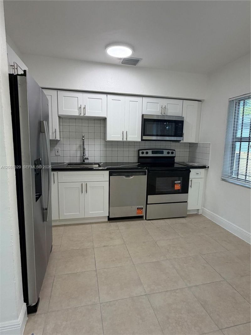 1311 NE Ne 157 St , North Miami Beach, FL 33162 Photo