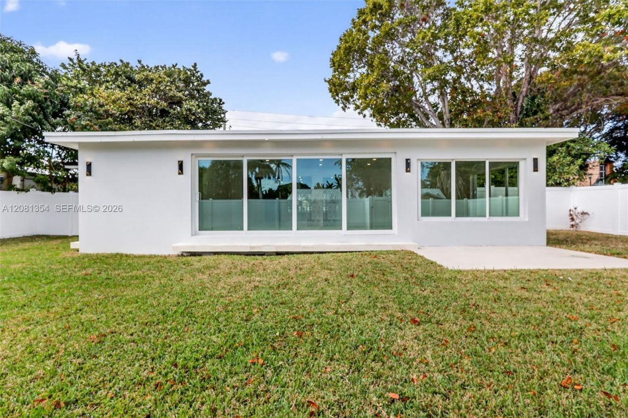 1917 N Swinton Ave , Delray Beach, FL 33444 Photo