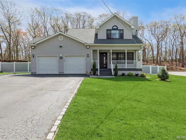 12 Midvale Avenue , Port Jefferson Station, NY 11776
