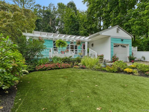 28 Forest Drive, East Northport, NY 11731