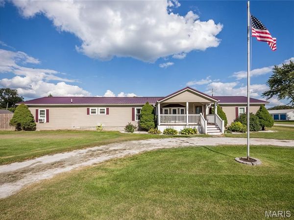 112 Schmidt Street, Wilsonville, IL 62093