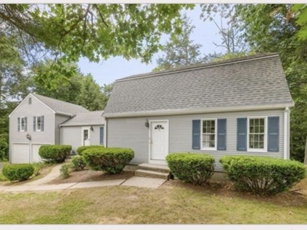 7 Logie Ln, Southwick, MA 01077