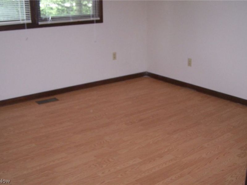 14745 Hillcrest Avenue, Middlefield, OH 44062 Photo 4
