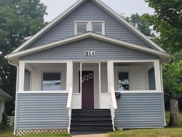 914 Middle Street , Lansing, Mi 48915