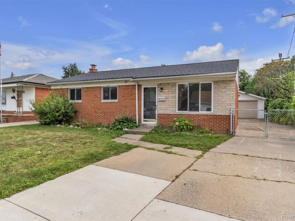 18260 Spring Court N, Fraser, Mi 48026