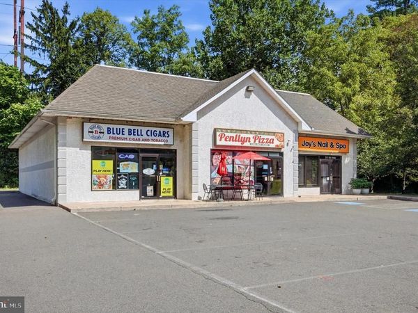 401 PENLLYN PIKE , PENLLYN, PA 19422
