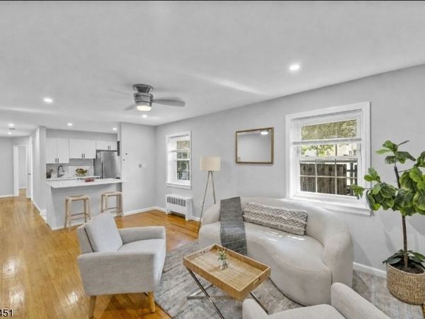 63 Forest Hill Pkwy, Newark, NJ 07104