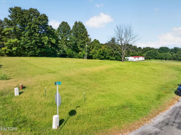 119 New Hope Rd, Hilham, TN 38568
