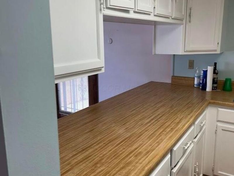 5125 Sansom Court, Unit 25, Columbus, OH 43220 Photo 17