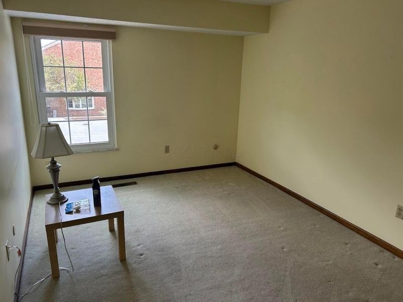 5125 Sansom Court, Unit 25, Columbus, OH 43220 Photo 24
