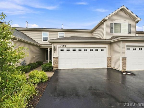 1088 Turin Drive , Hampshire, IL 60140