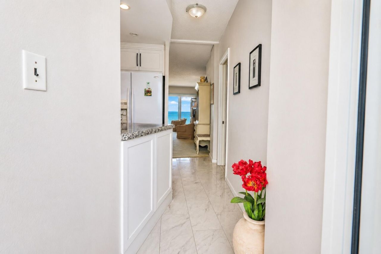 710 N Ocean Boulevard, Unit 1205, Pompano Beach, FL 33062 Photo