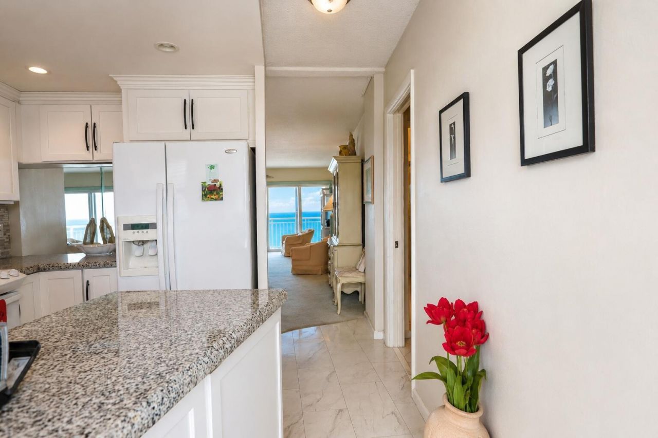 710 N Ocean Boulevard, Unit 1205, Pompano Beach, FL 33062 Photo