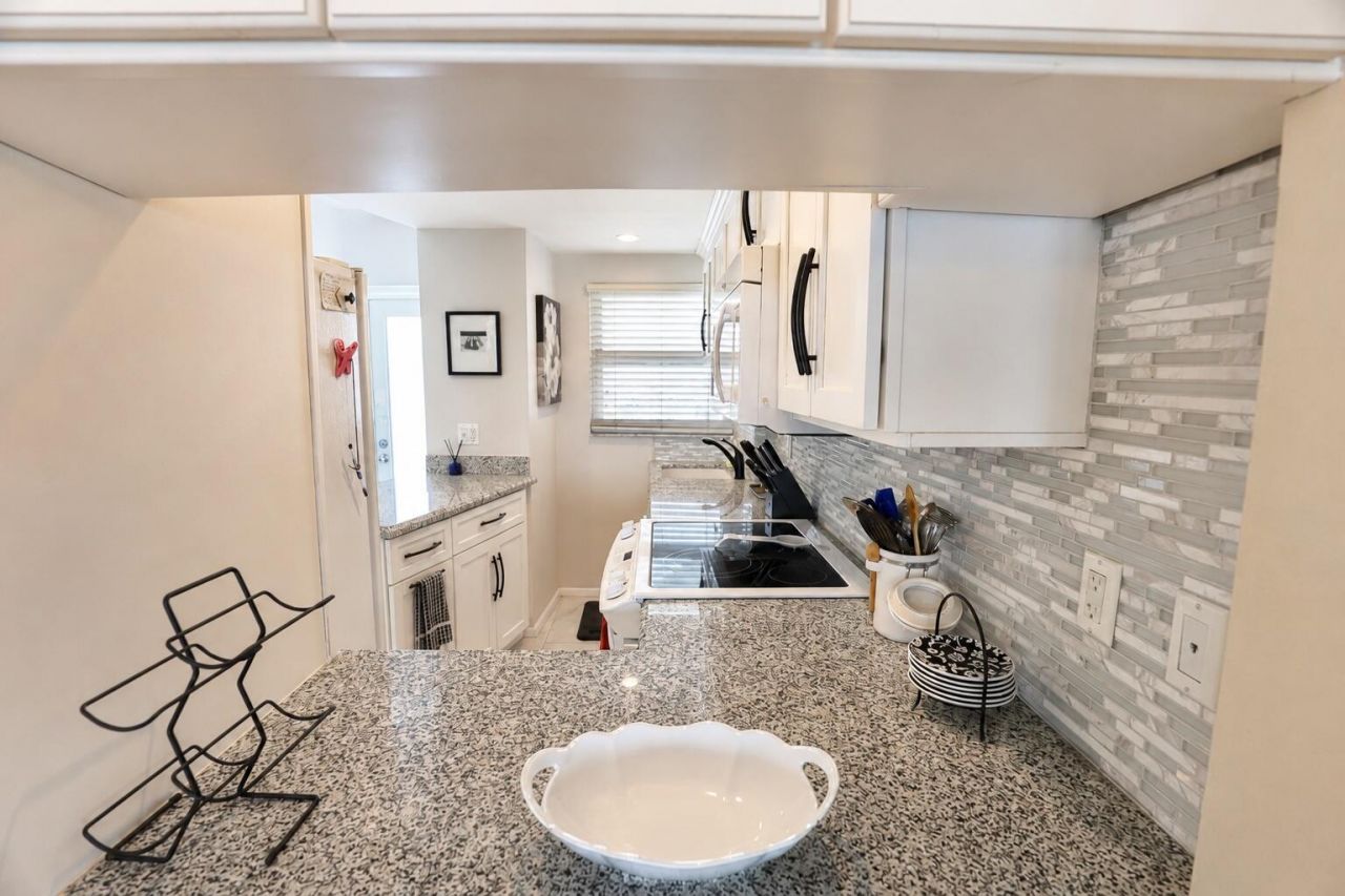 710 N Ocean Boulevard, Unit 1205, Pompano Beach, FL 33062 Photo