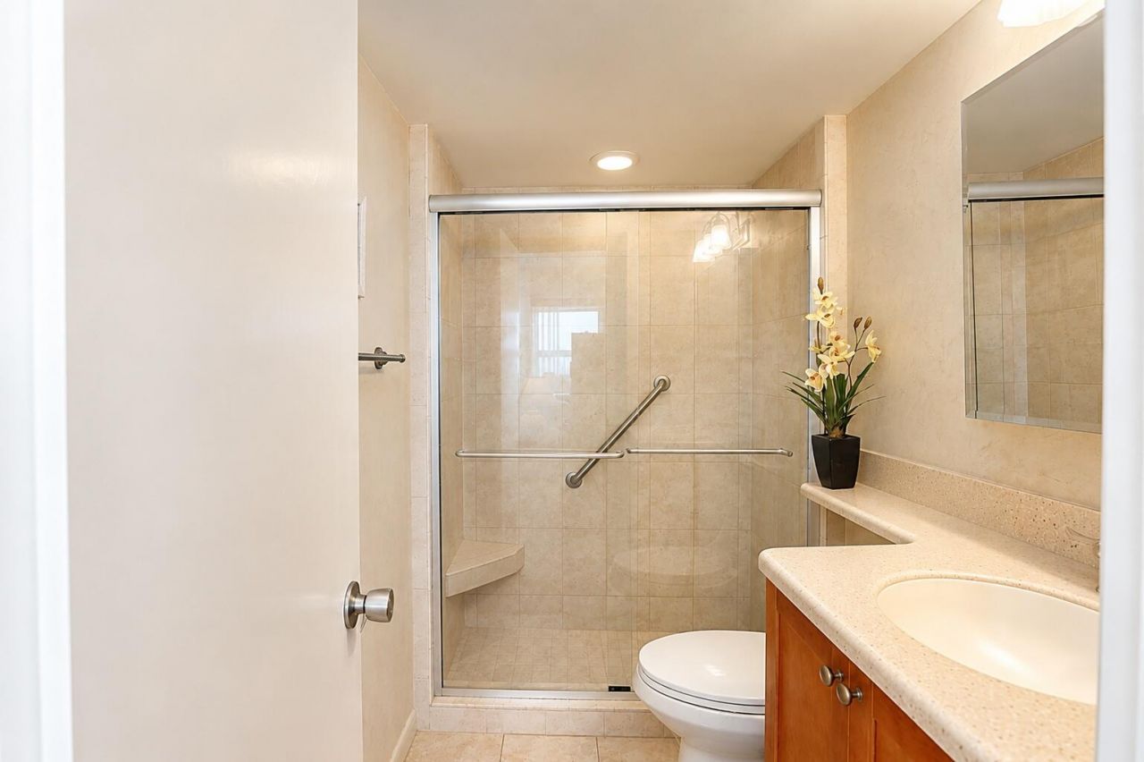 710 N Ocean Boulevard, Unit 1205, Pompano Beach, FL 33062 Photo