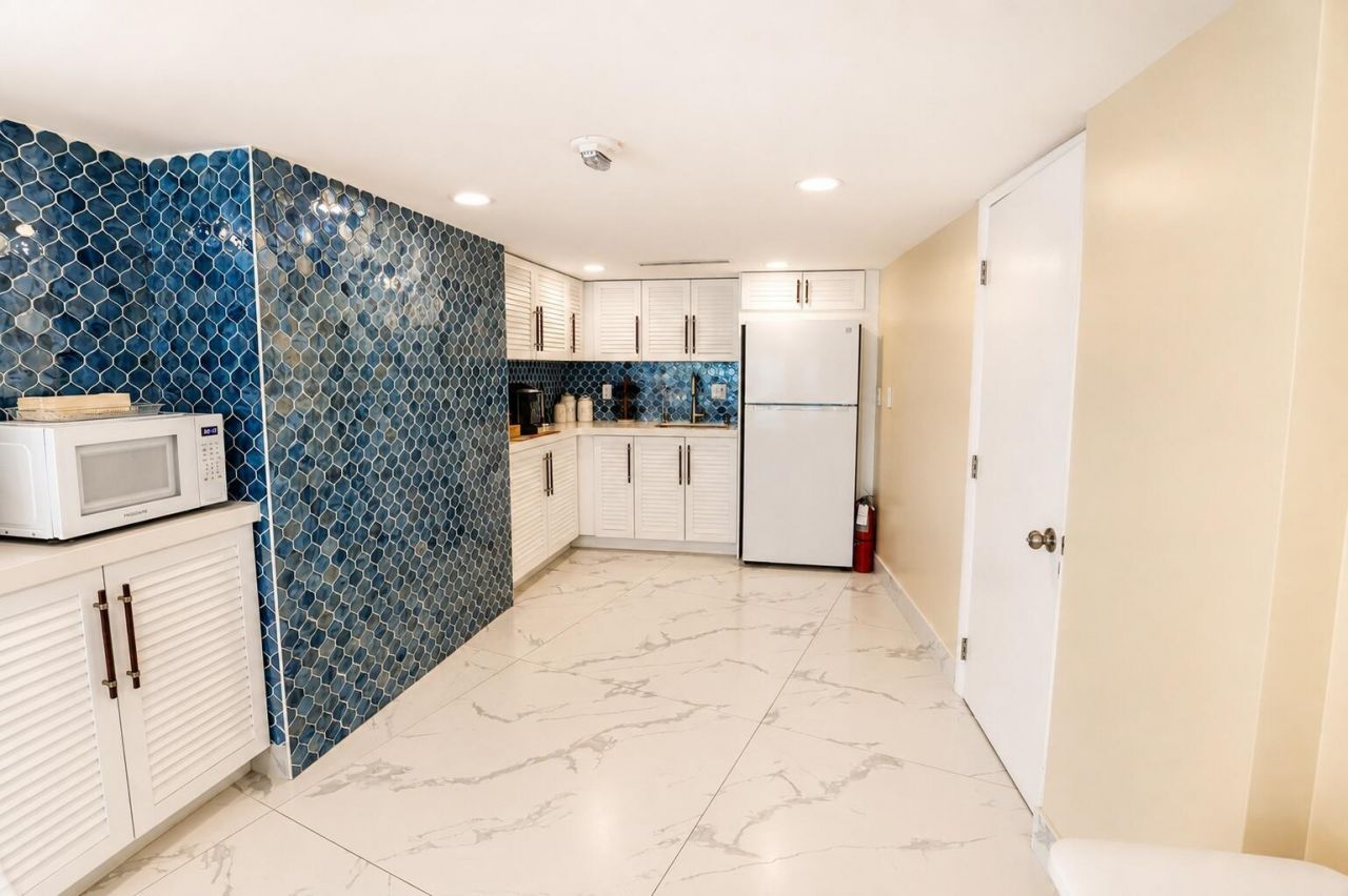 710 N Ocean Boulevard, Unit 1205, Pompano Beach, FL 33062 Photo