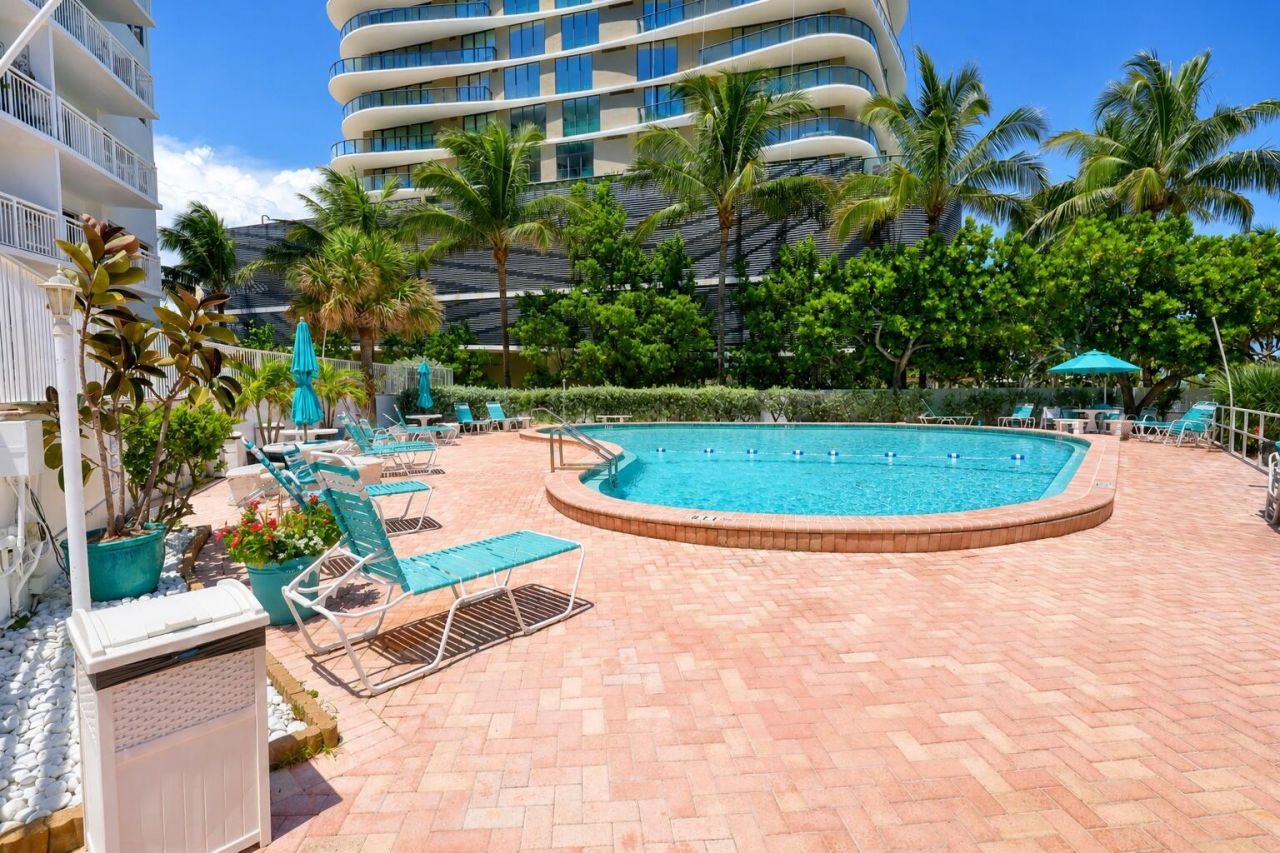 710 N Ocean Boulevard, Unit 1205, Pompano Beach, FL 33062 Photo