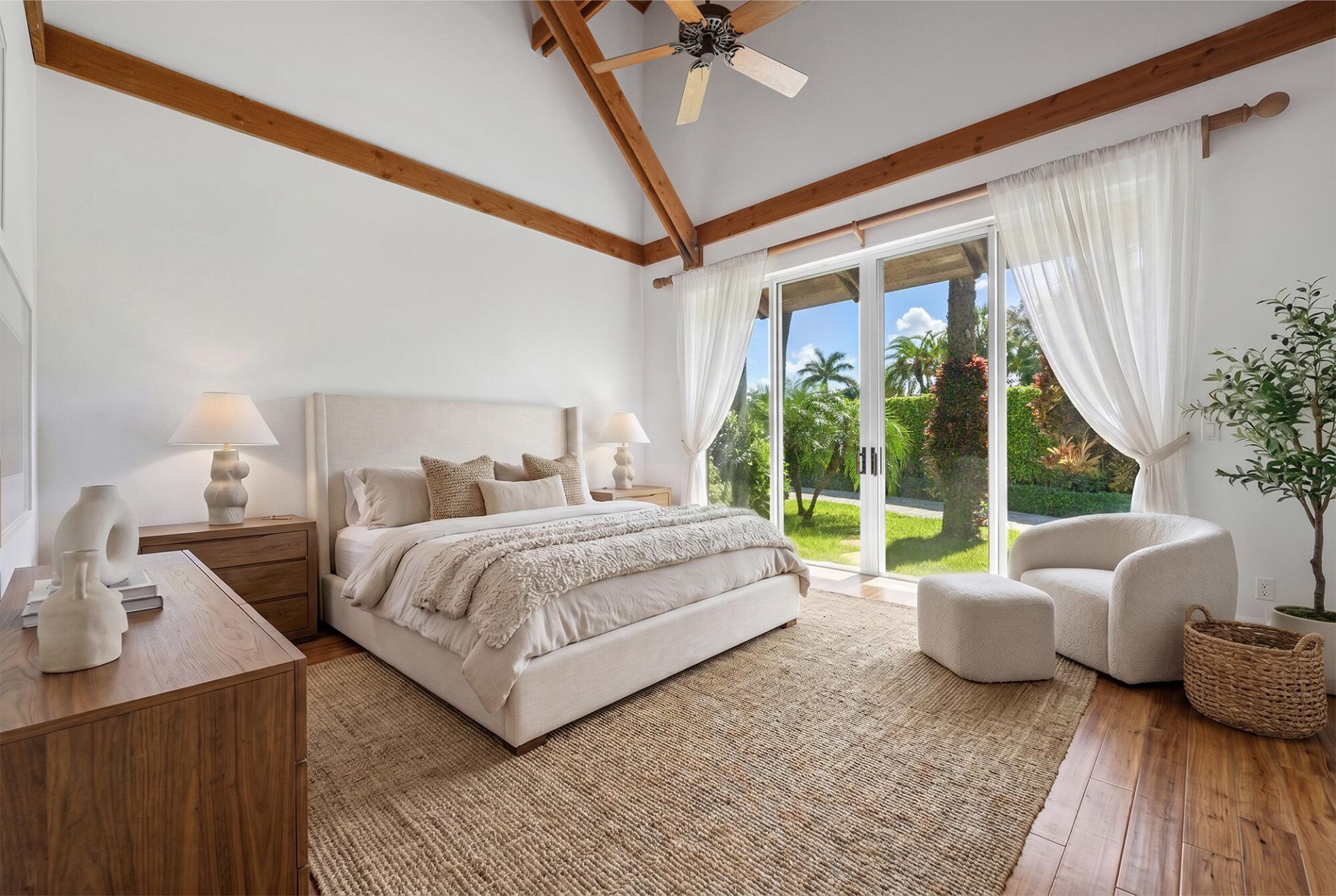 6 La Costa Way, Palm Beach, FL 33480 Photo