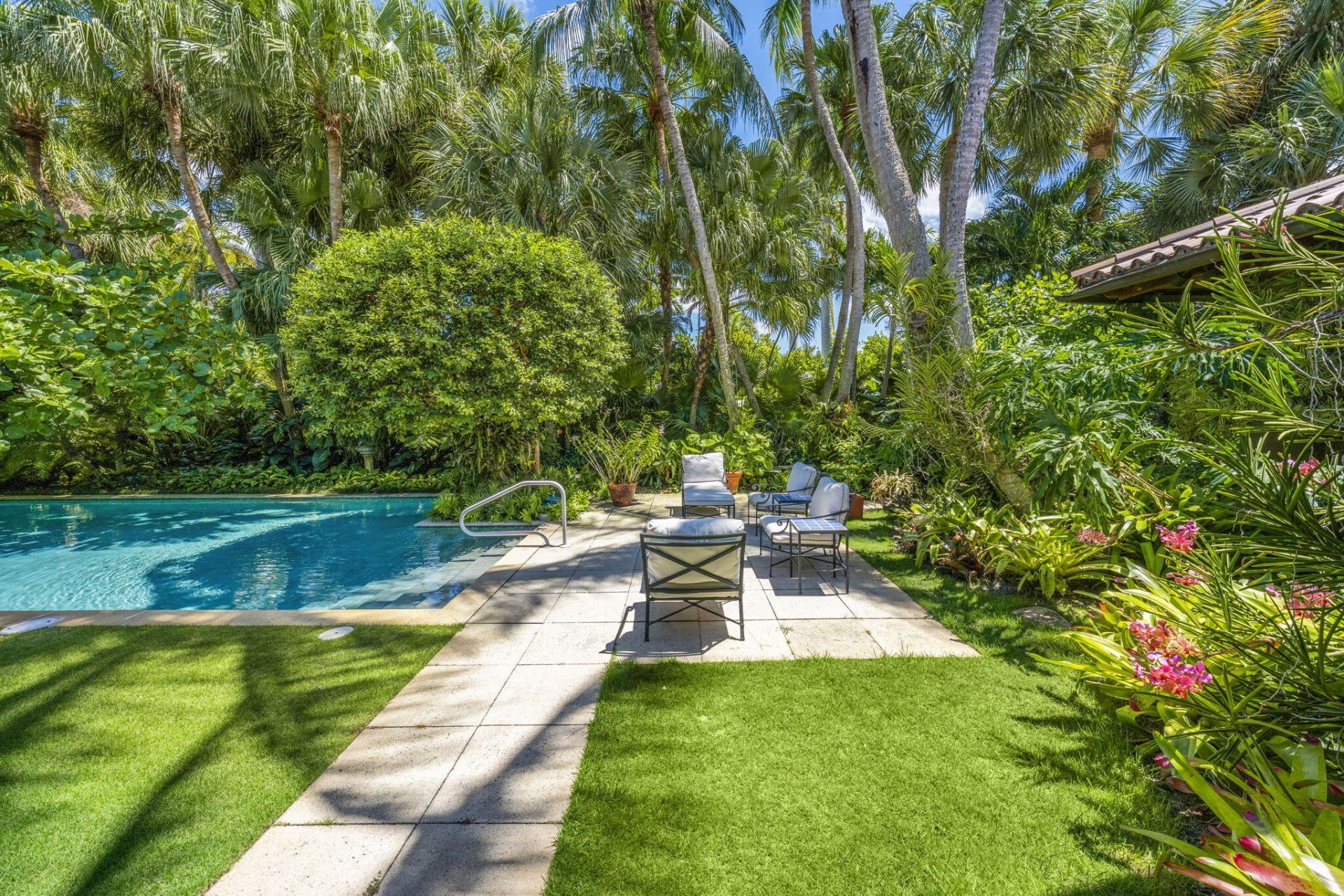 6 La Costa Way, Palm Beach, FL 33480 Photo
