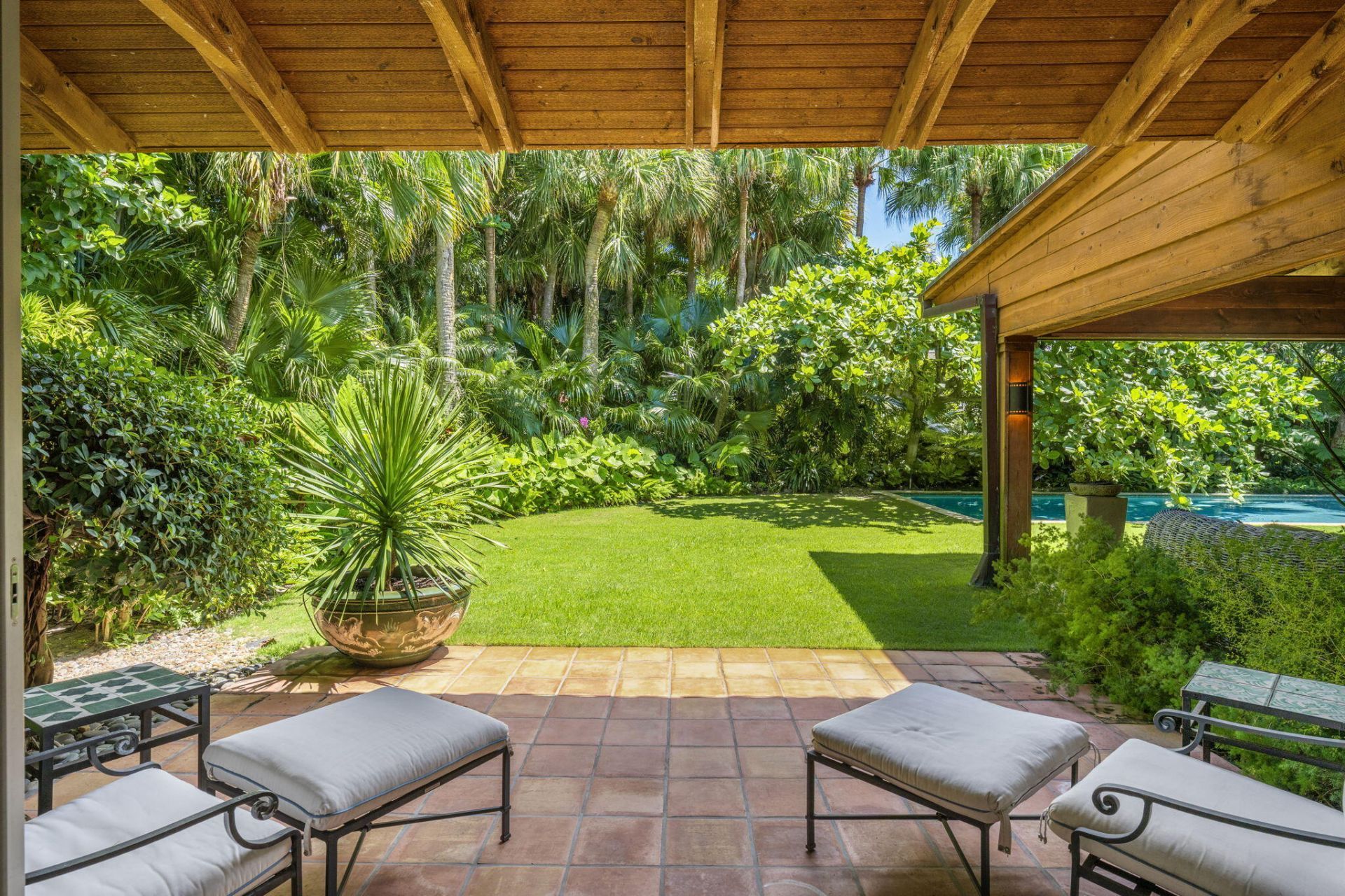 6 La Costa Way, Palm Beach, FL 33480 Photo
