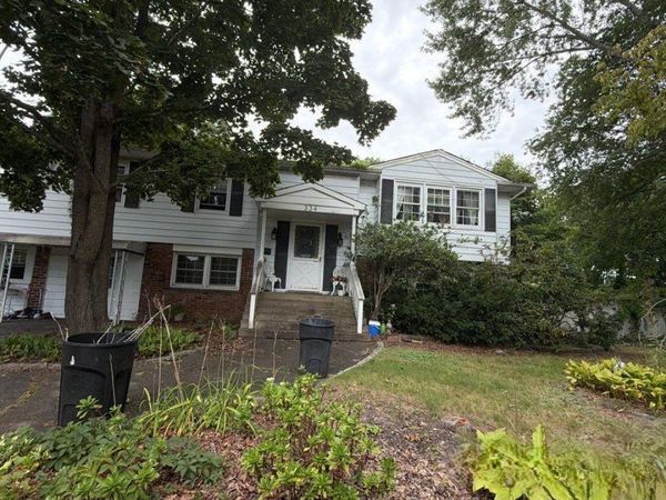 334 Sunrise Avenue , Sayville, NY 11782
